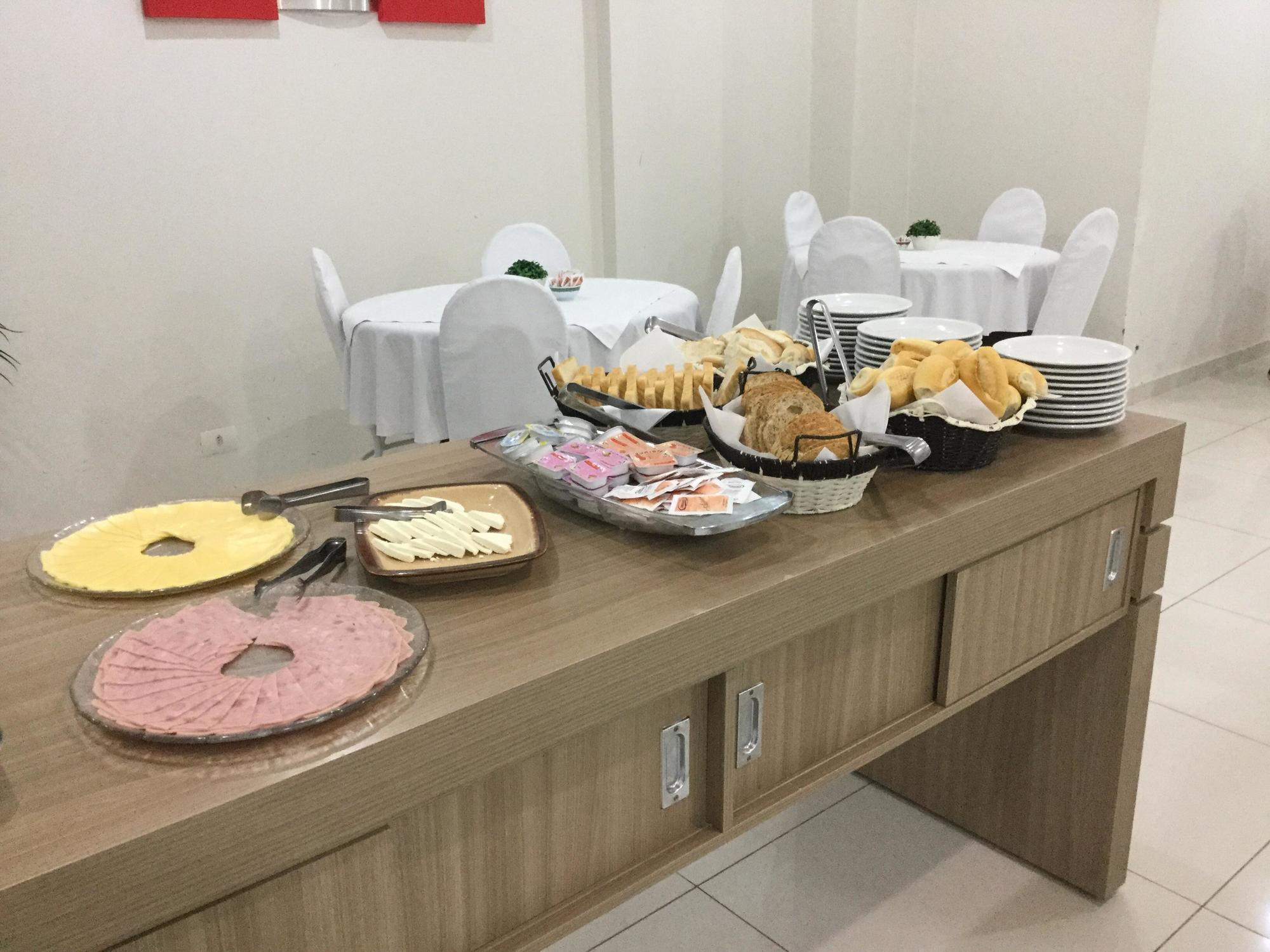 פוז דו איגואסו Hotel Dany מראה חיצוני תמונה